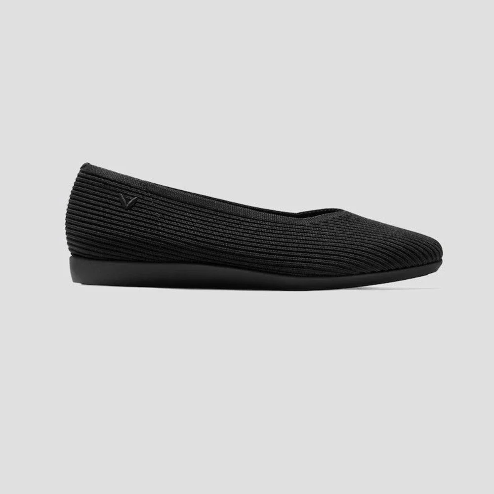 VIVAIA Margot Walker Black‎ Flats | NWT - EU 38 / US 7–7.5 + FREE Cozy Slippers
